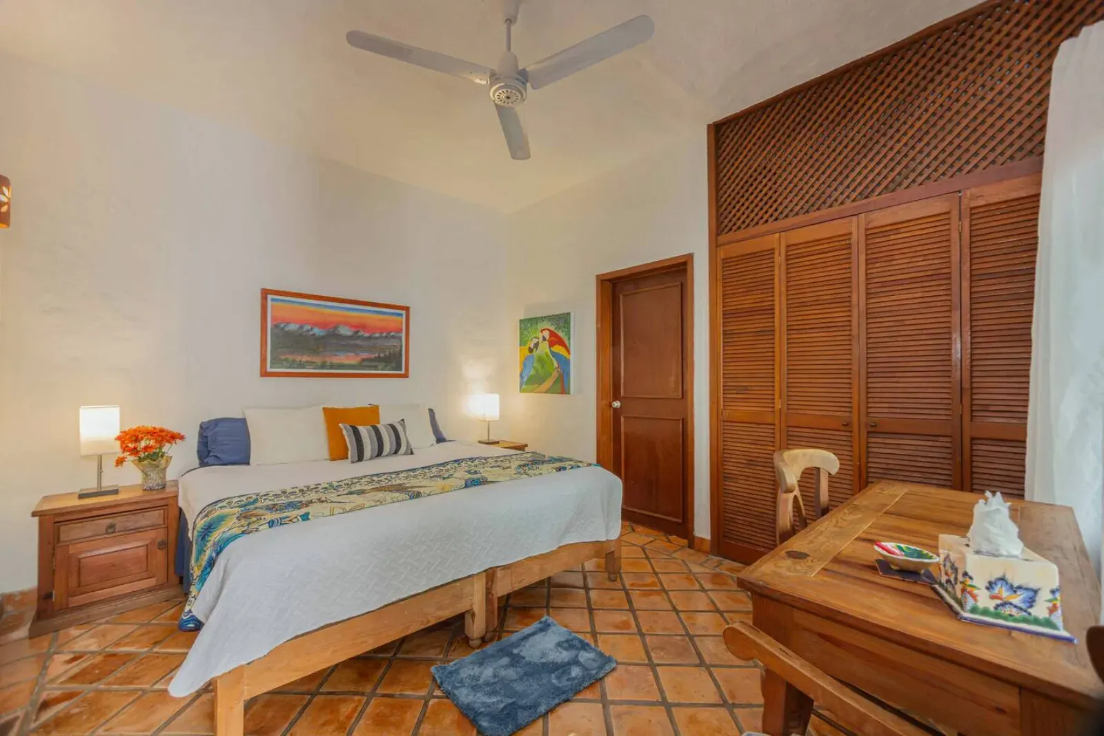 Second bedroom detail